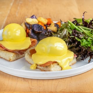 Salmon Benedict